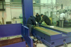 Монтаж оборудования в цехе механической обработки